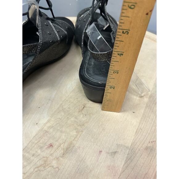 Catherine's Hazel Strappy Open Toe Sandals Womens 10W Black Metallic Studded - Picture 9 of 9